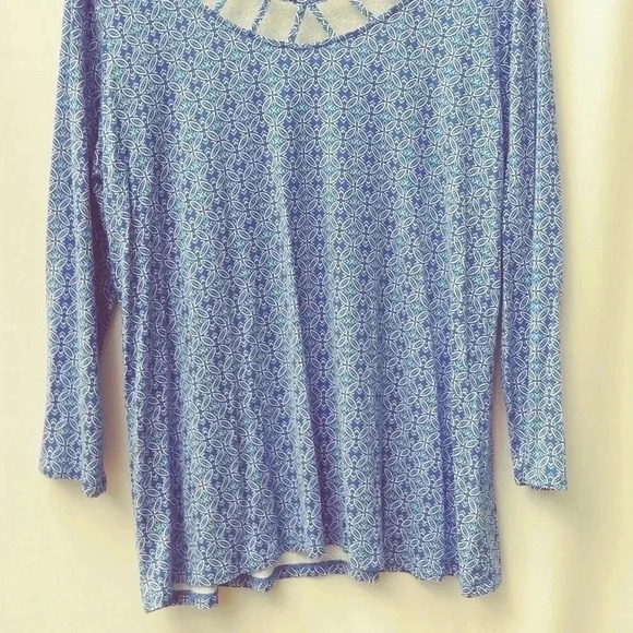 💝Dana Buchman light blue and white Lg Top - Picture 2 of 7